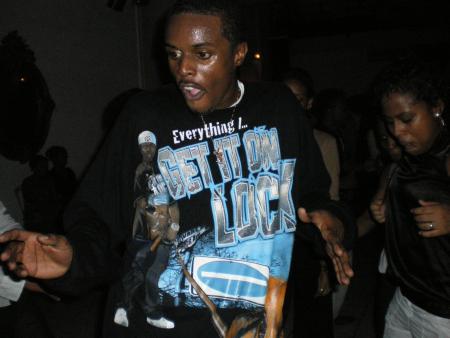 MAURICE EN PLEIN MOUVE DE CRUNK